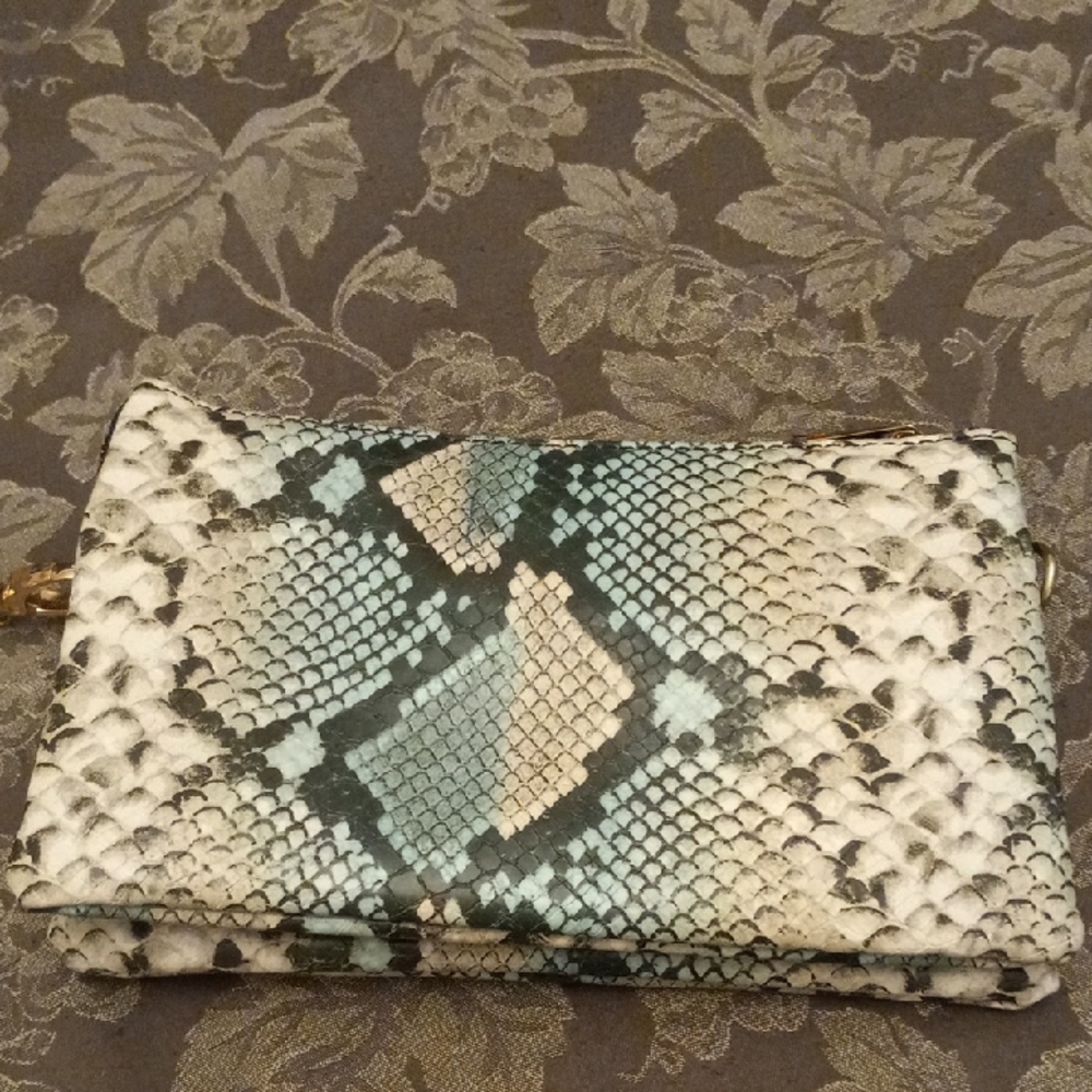 Snakeskin Pattern Clutch With Detachable Straps